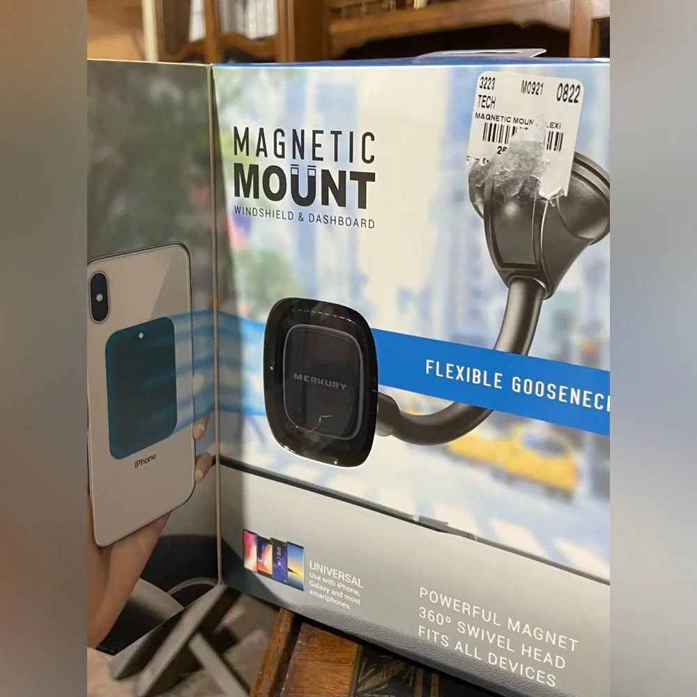 NWT/Merkury Auto Flexible Gooseneck Phone Mount/dashboard or windshield